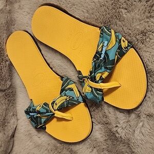 Havaianas Women's Tropical Yellow Sandals